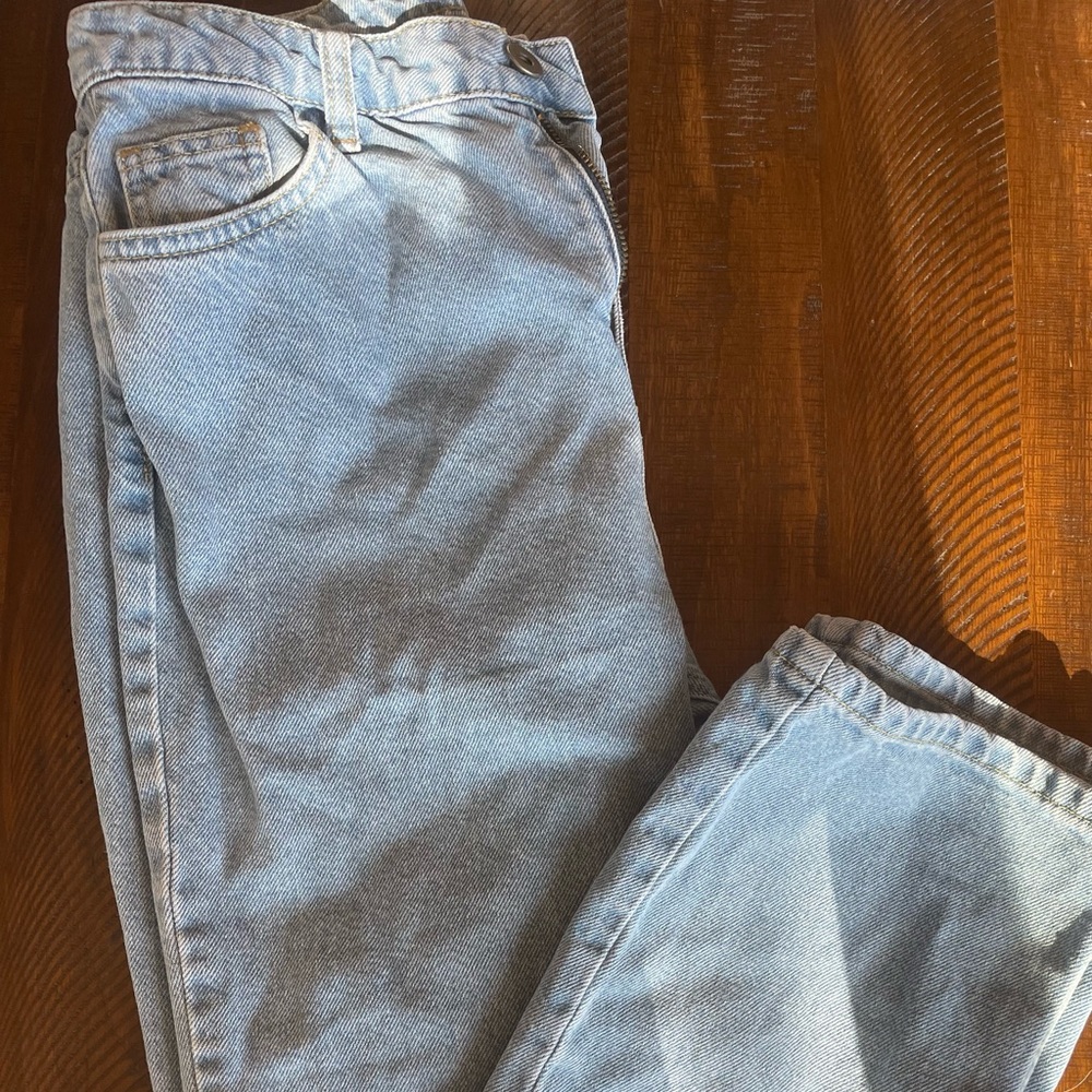 High rise mom jeans !